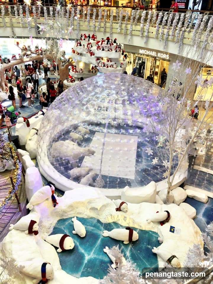 Christmas Ice Dome Display in Mall