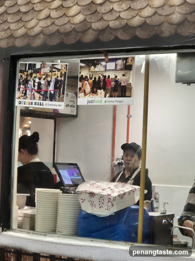 Uncle Kin's Chili Pan Mee