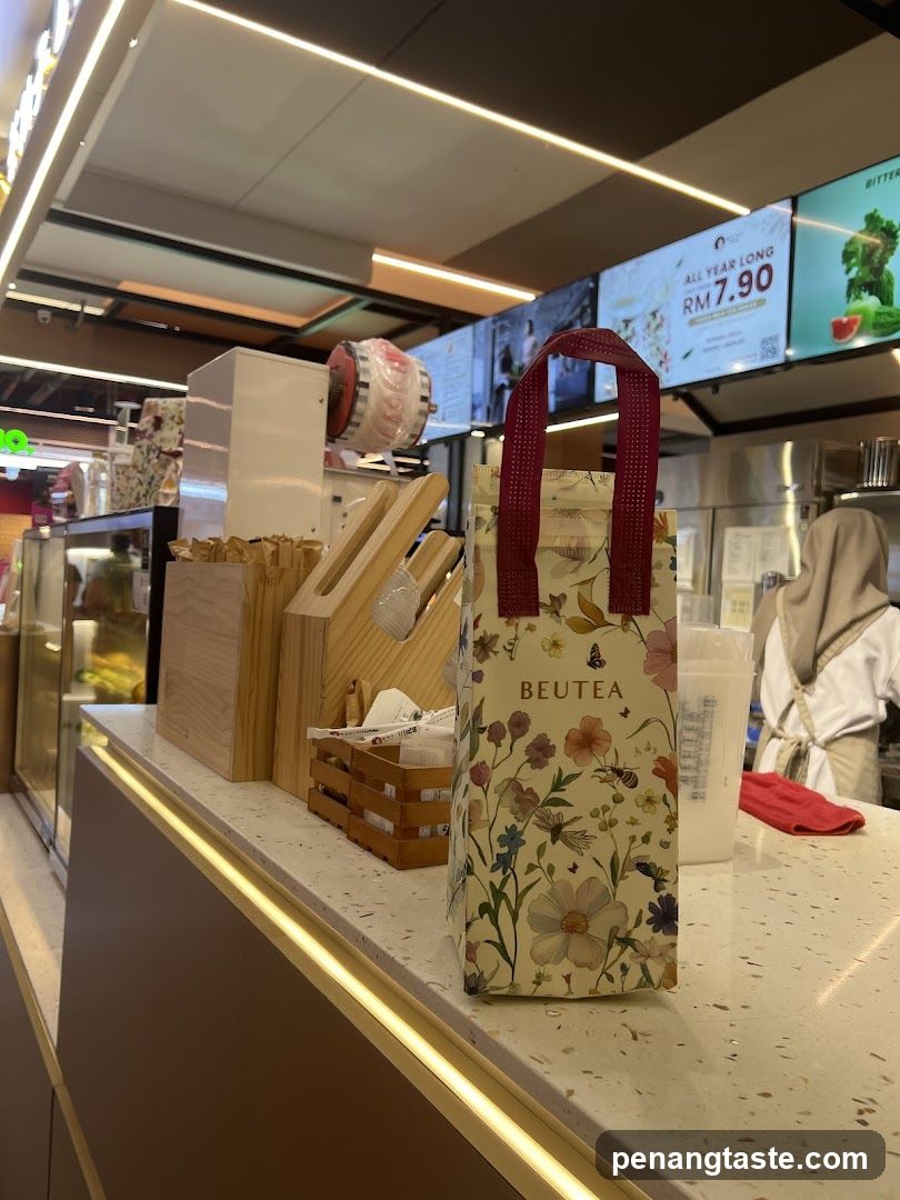 Beutea Shop Interior Counter