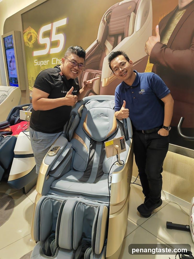 Massage Chair Display