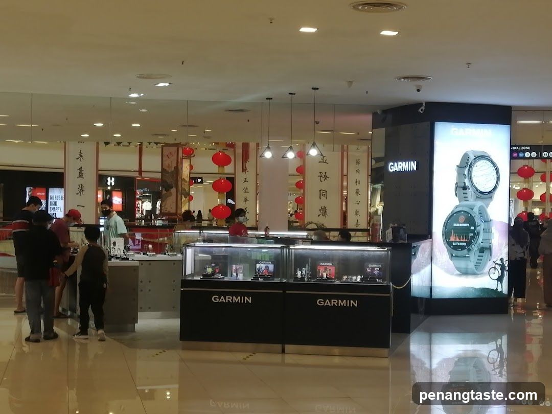Garmin Store in Mall