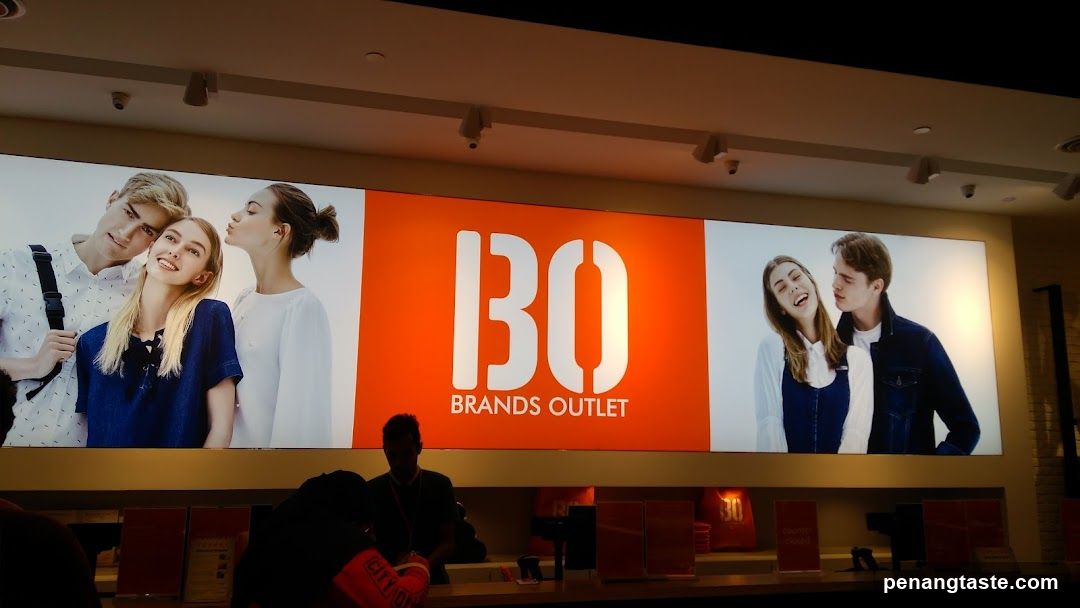 BO Brands Outlet Interior