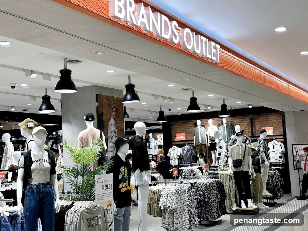 Brands Outlet Store Interior