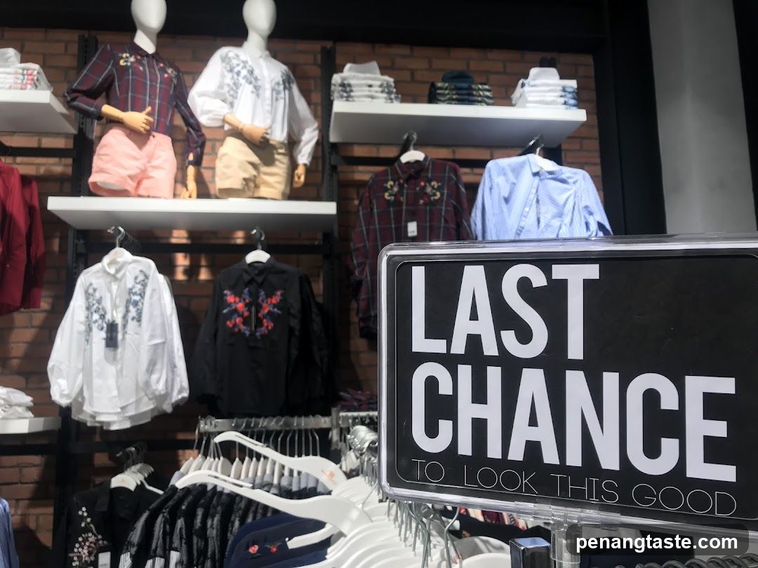 Last Chance Sale Display