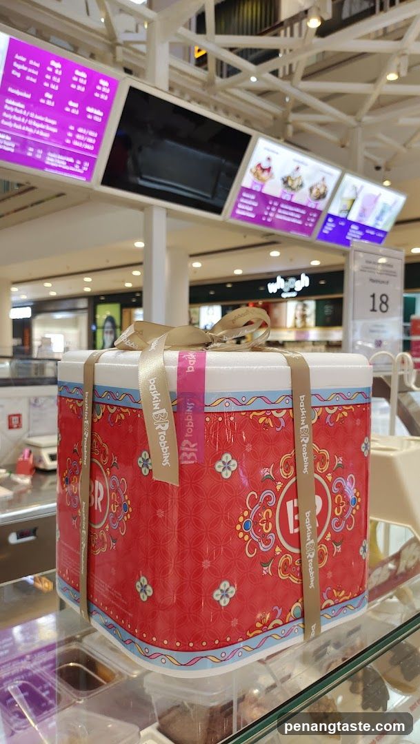 Decorative Gift Box Display