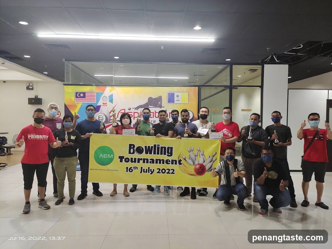 Bowling Tournament Group Photo
