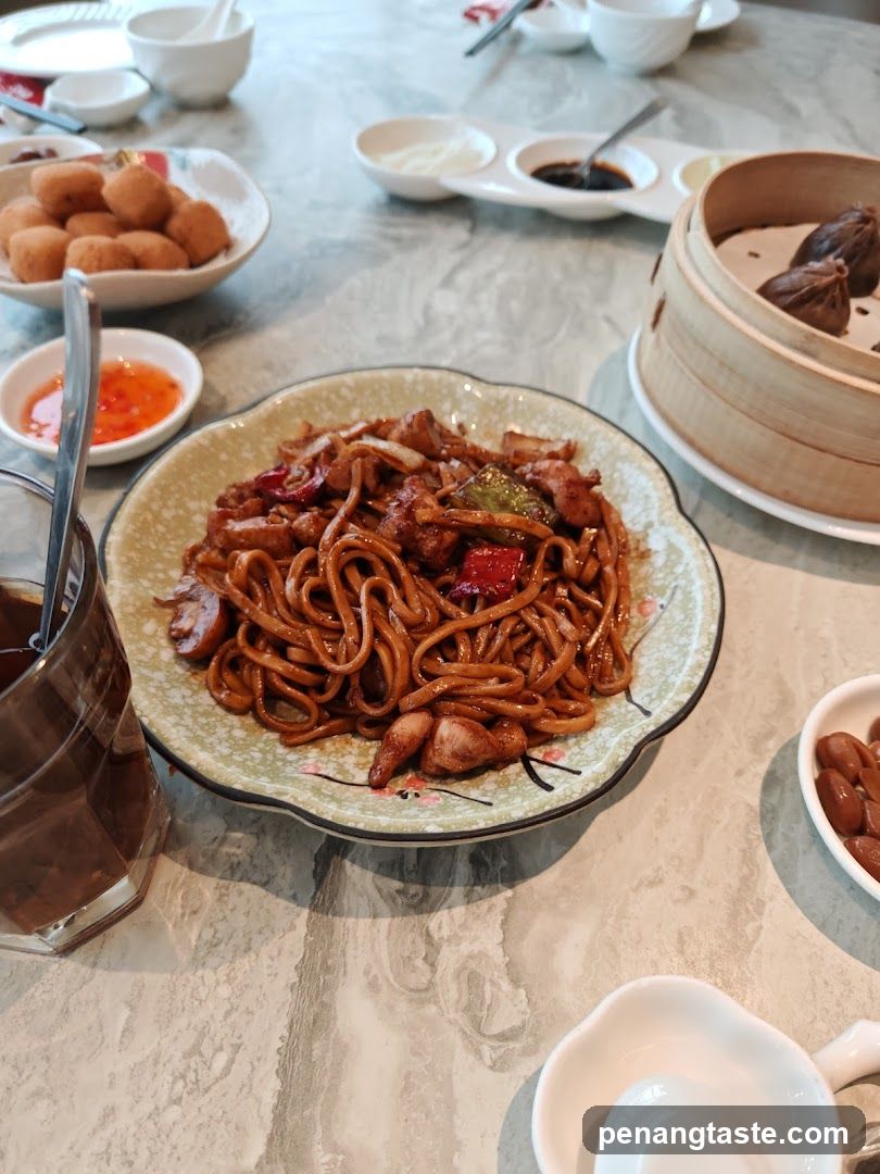 Chinese Dining Table Setting