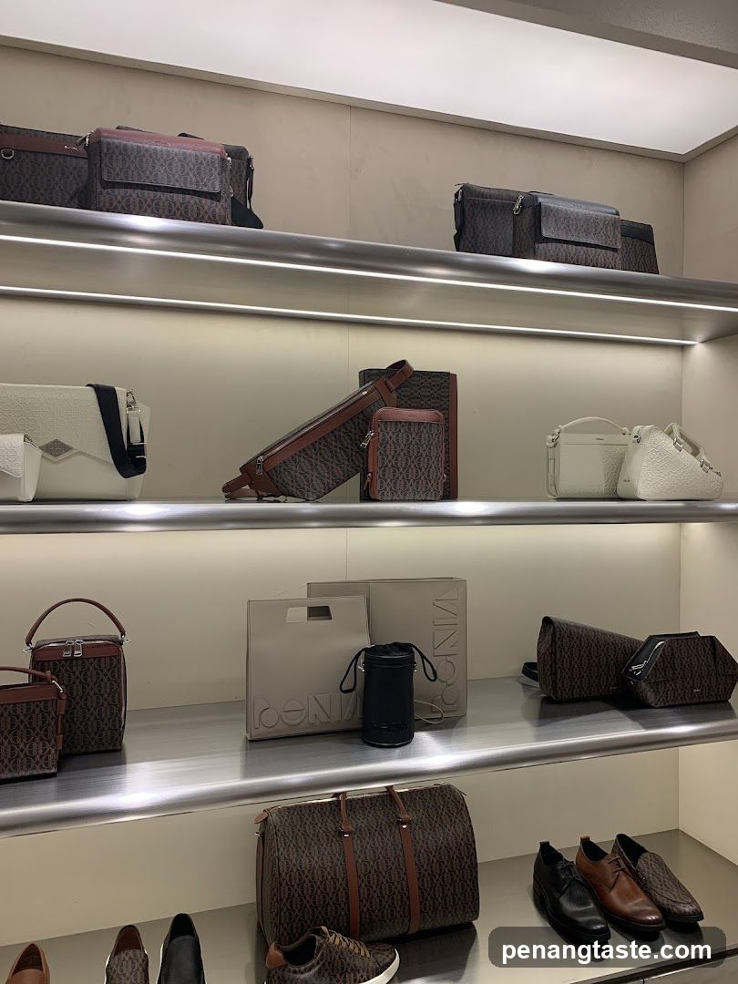 Luxury Handbag Display Shelf