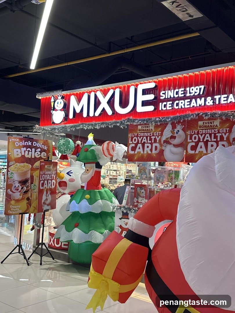 Mixue Christmas Display