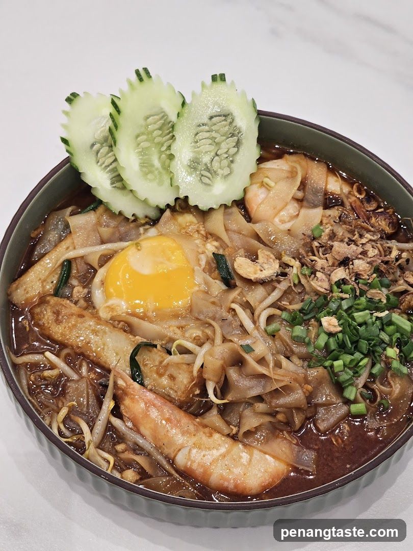 Noodle Dish with Egg and Cucumber