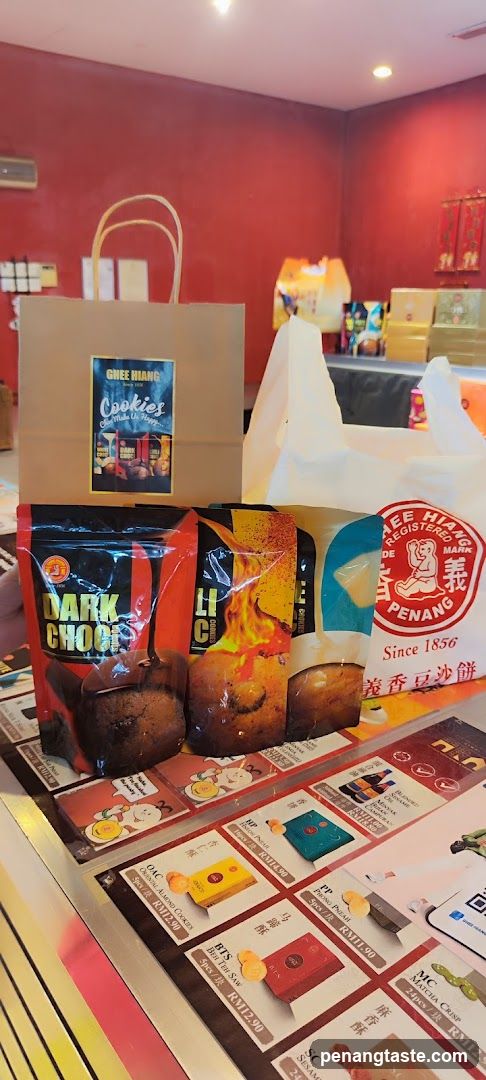 Chwee Hian Bakery Interior Display
