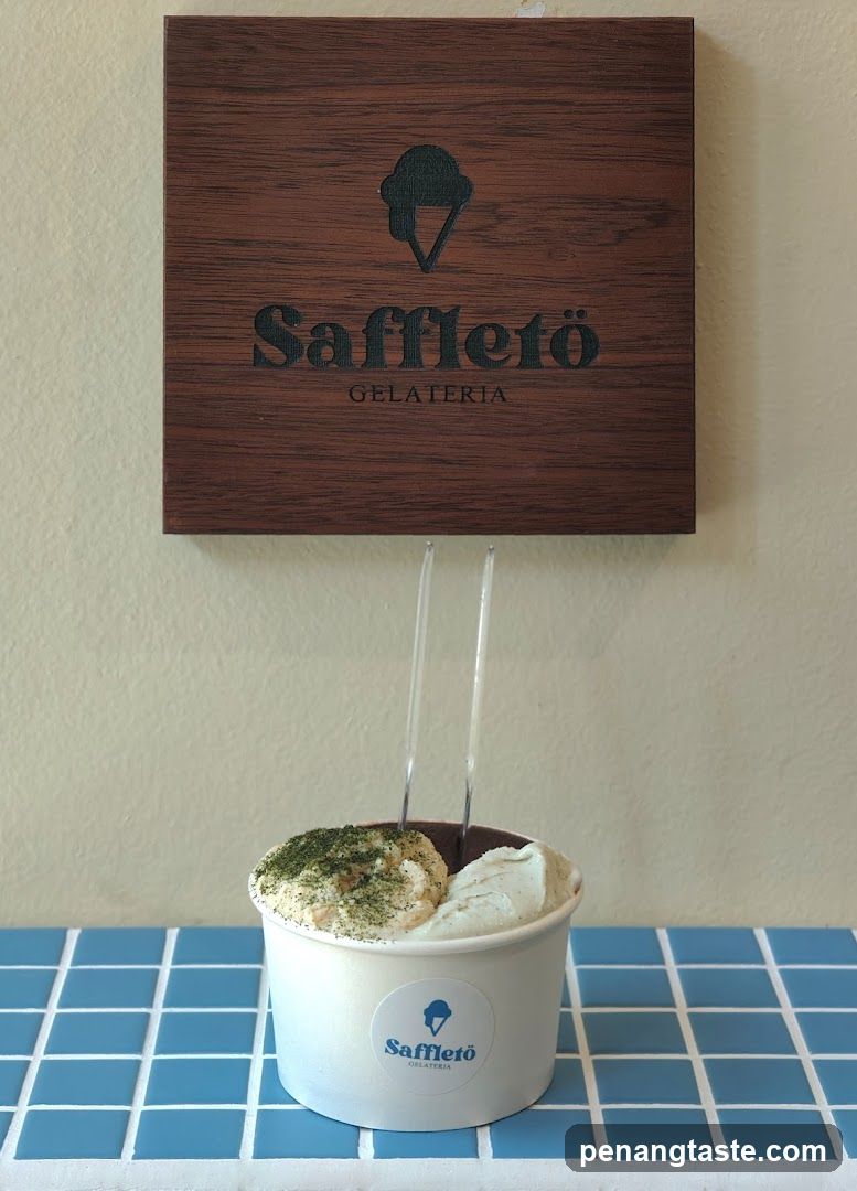 Safflotò Gelateria Cup with Ice Cream