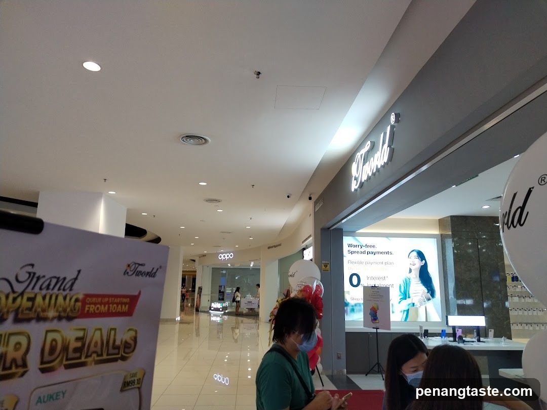 Grand Opening Event in Mall Corridor