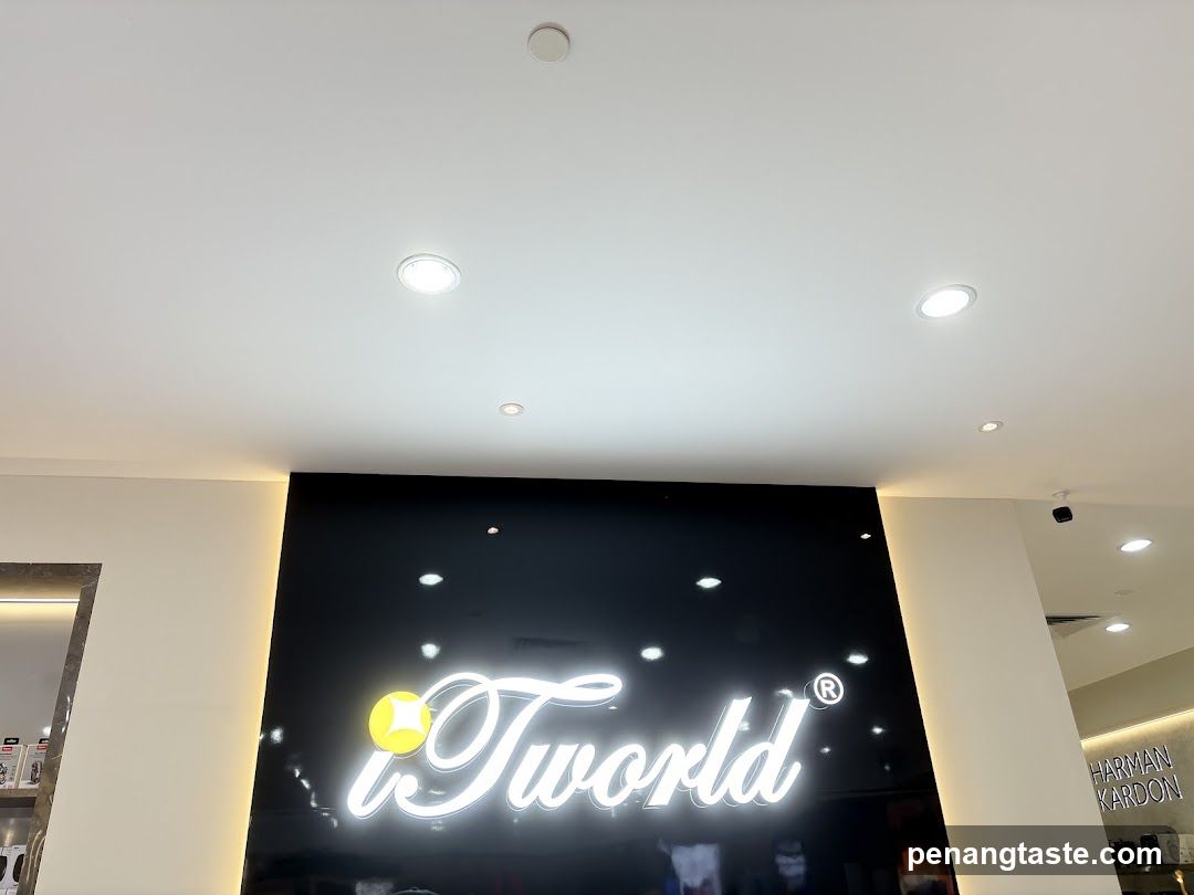 iTwoWorld Store Interior Signage