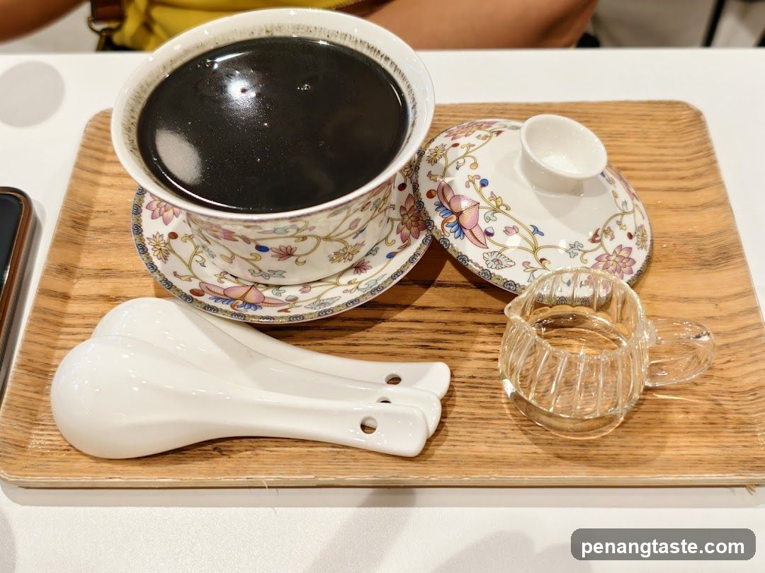 Traditional Tea Set with Black Drink