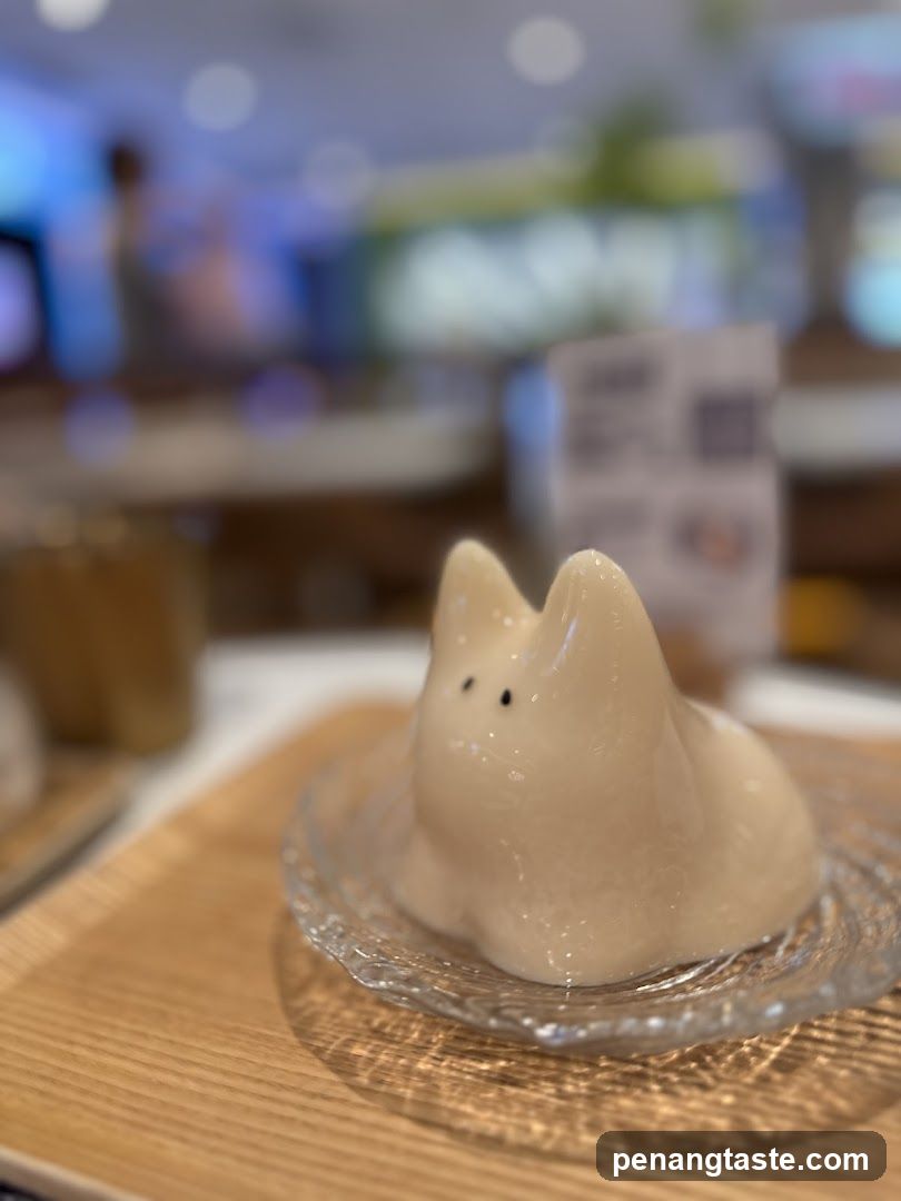 Cat-shaped Dessert