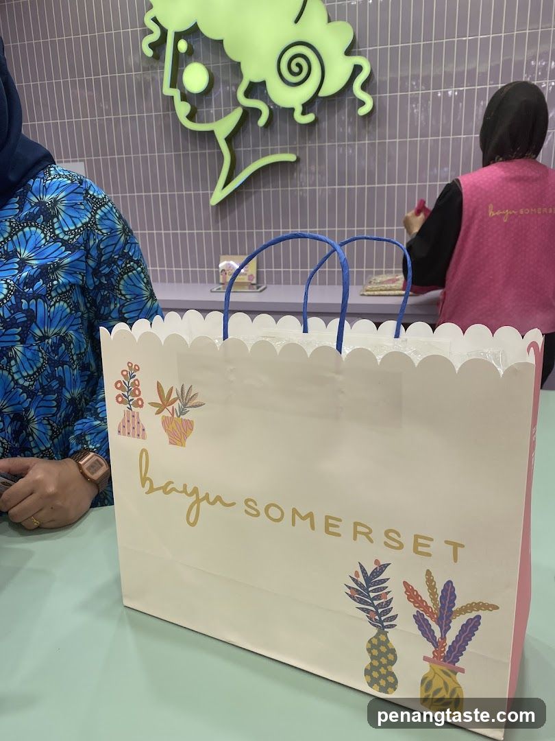 Bayu Somerset Gift Bag