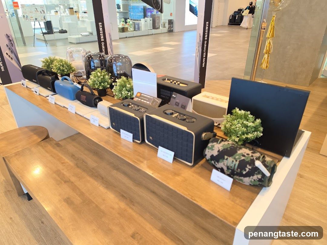 Samsung Portable Speaker Display