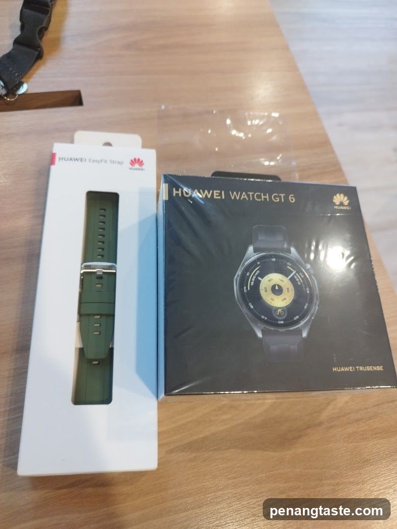 Huawei Watch GT 6 and Strap Packaging