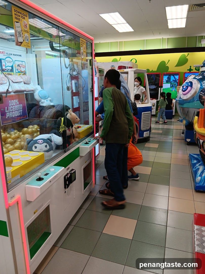 Arcade Game Hall Interior