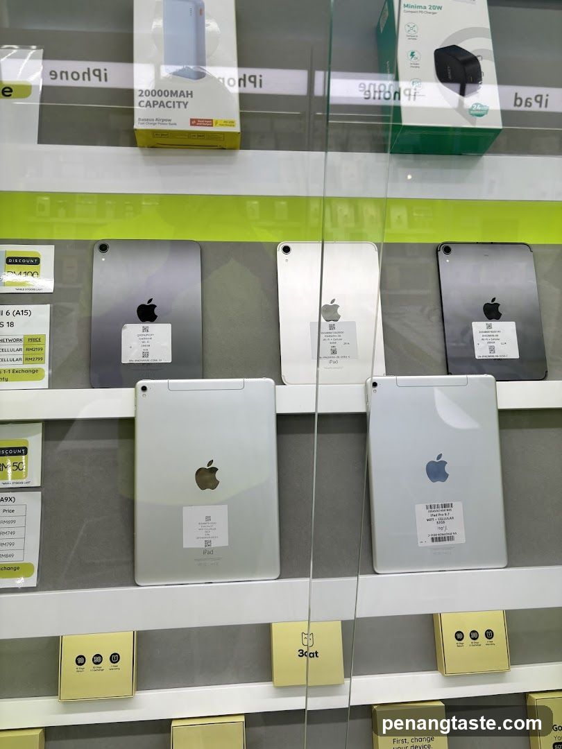 Apple Store Display