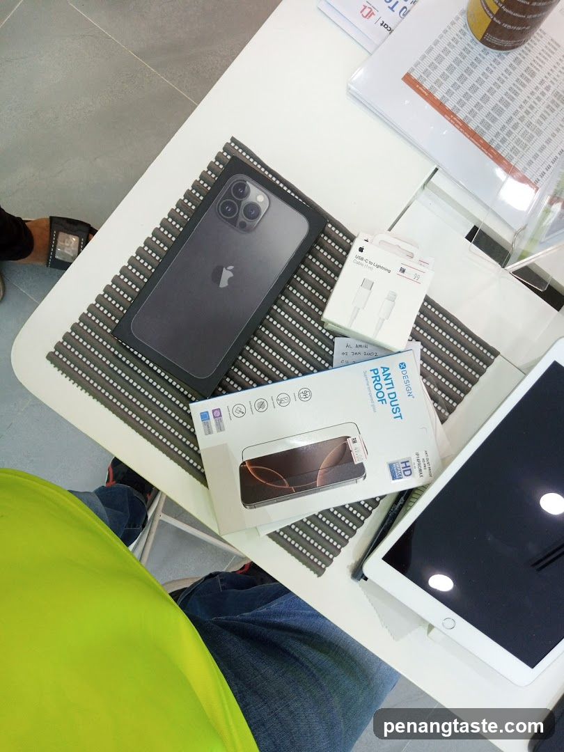 Phone Accessories Display