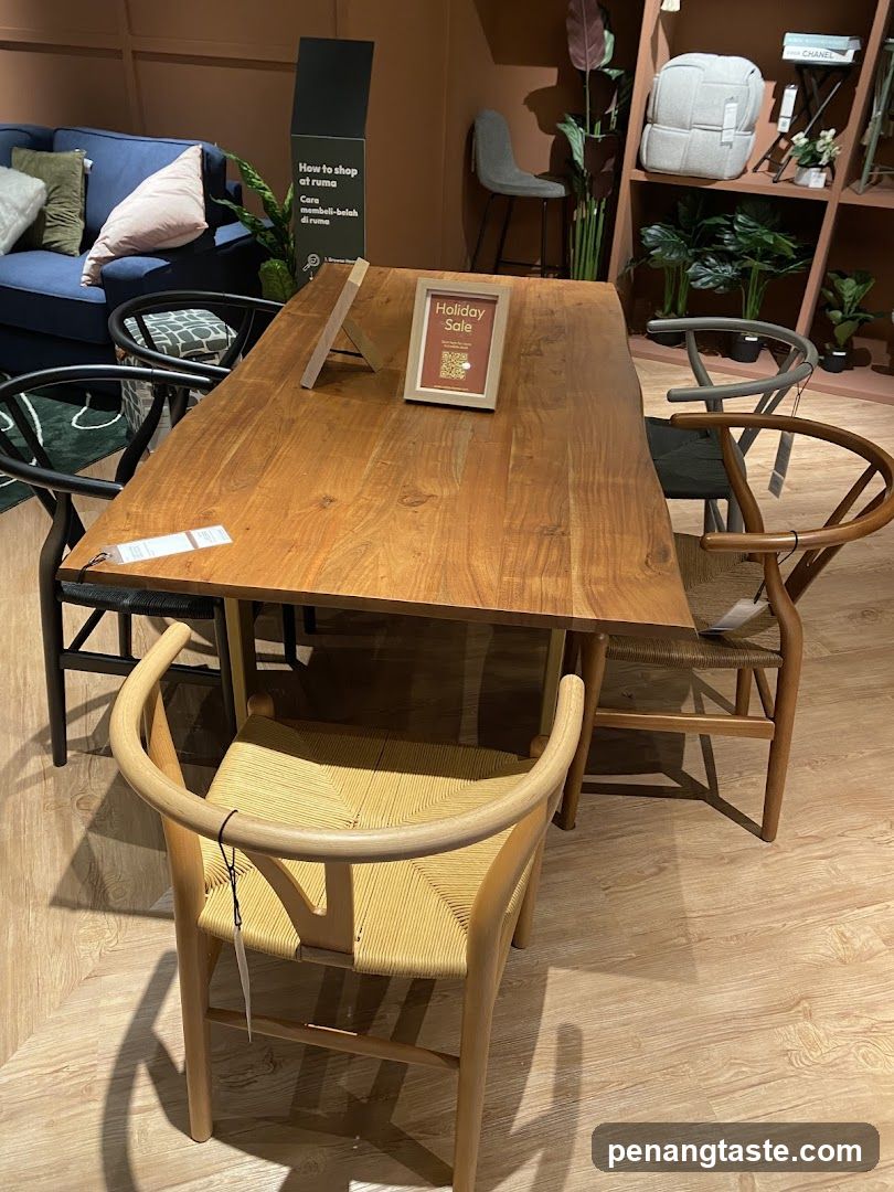 Furniture Store Interior Display