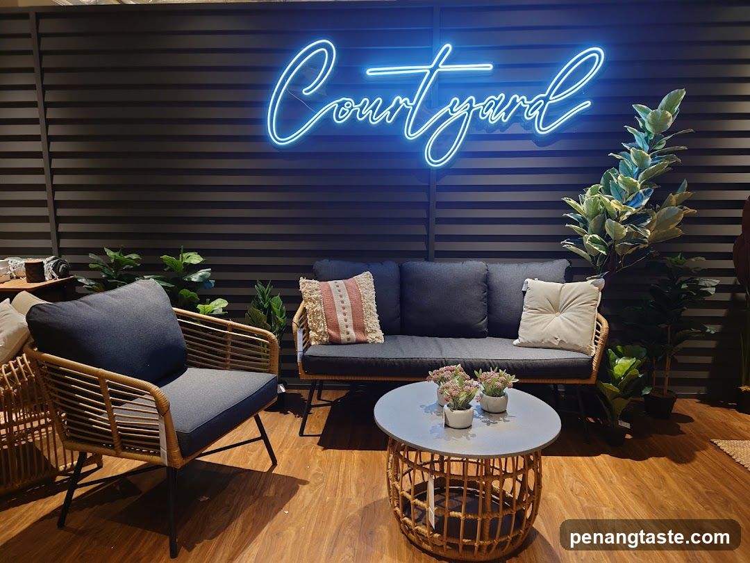 Courtyard Lounge Set