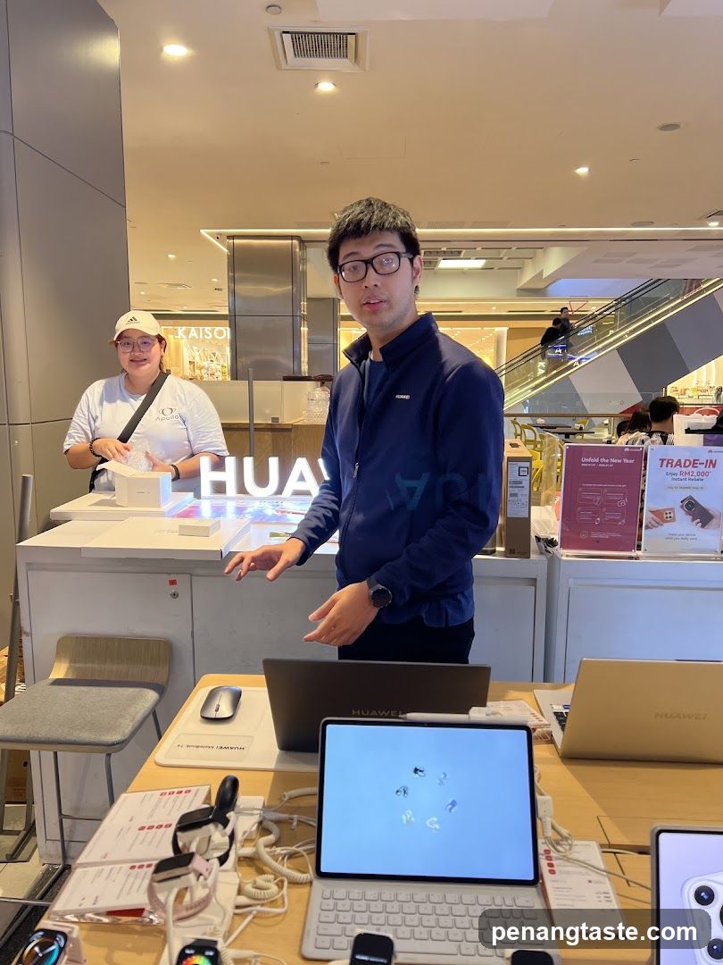 Huawei Store Interior