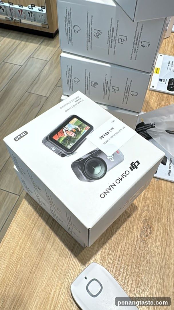 DJI Osmo Nano Box Display