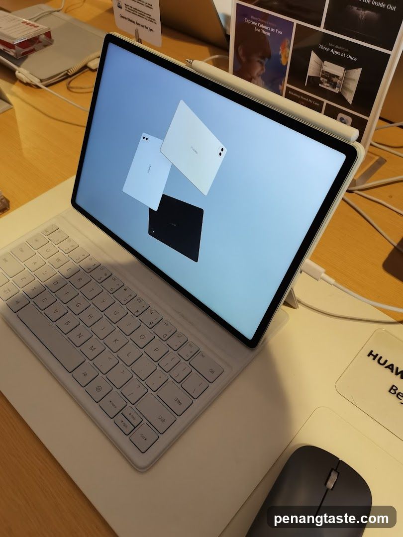 Tablet Display with Keyboard Case