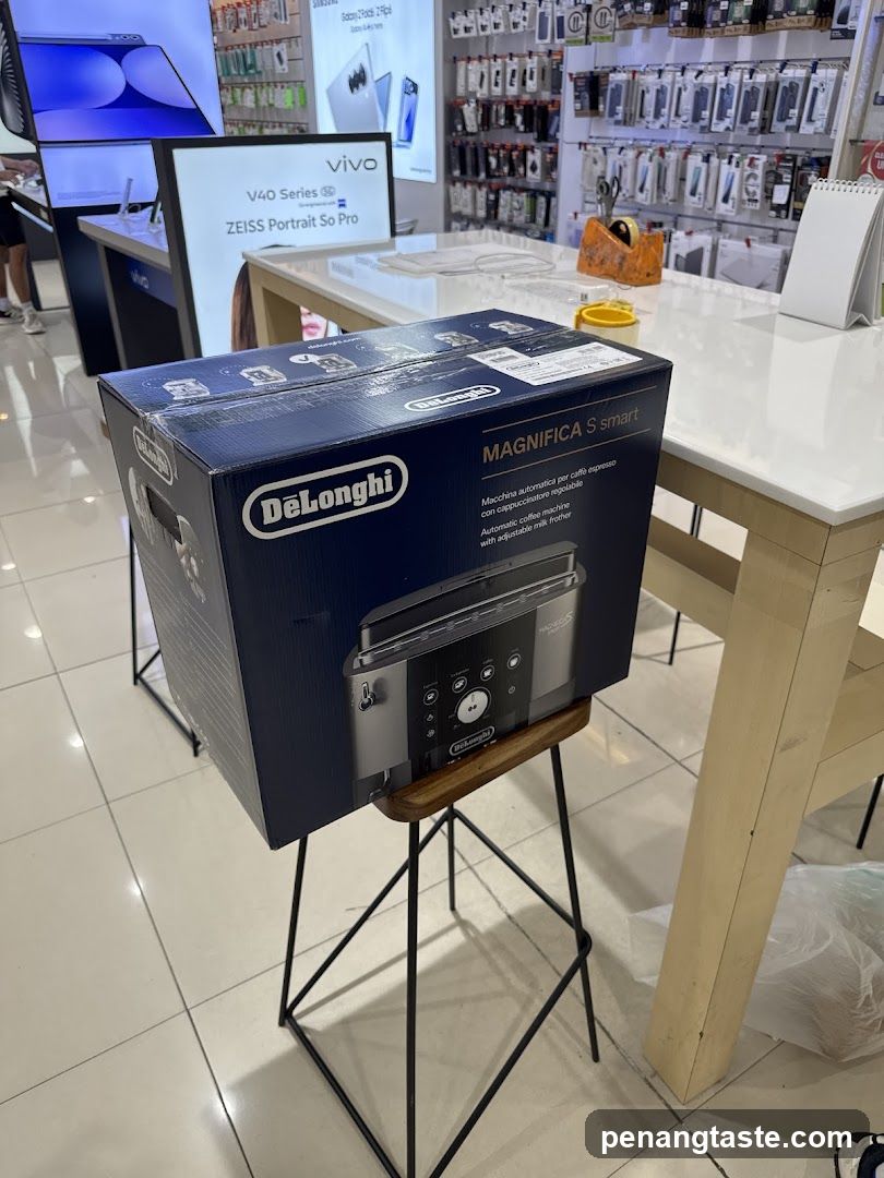 DeLonghi Coffee Machine Display in Store