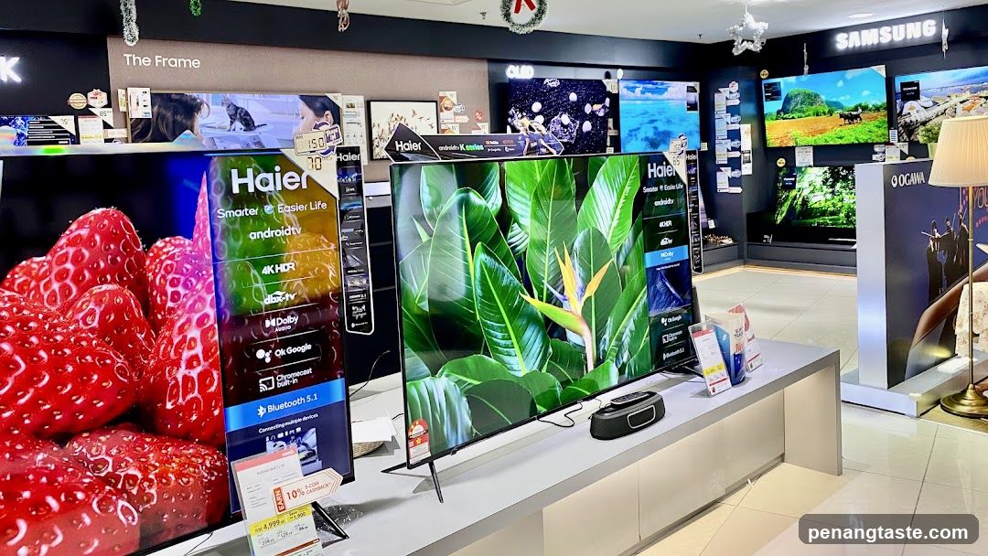 Electronics Store Interior Display
