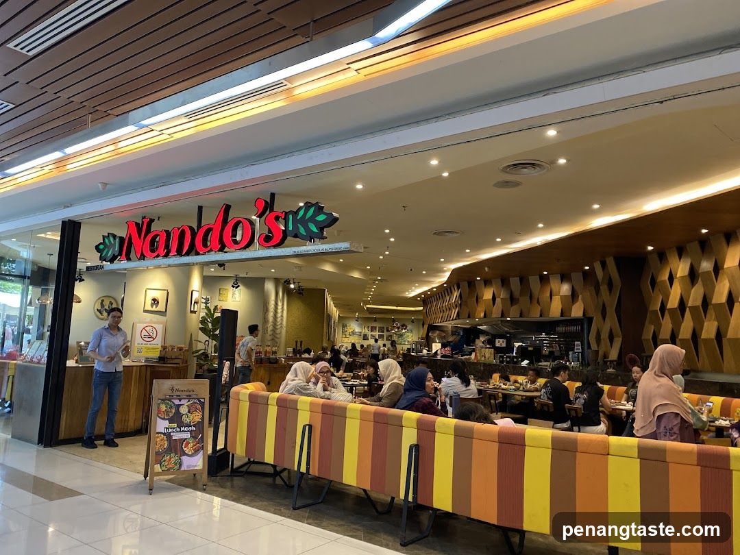 Nando's Restaurant Interior