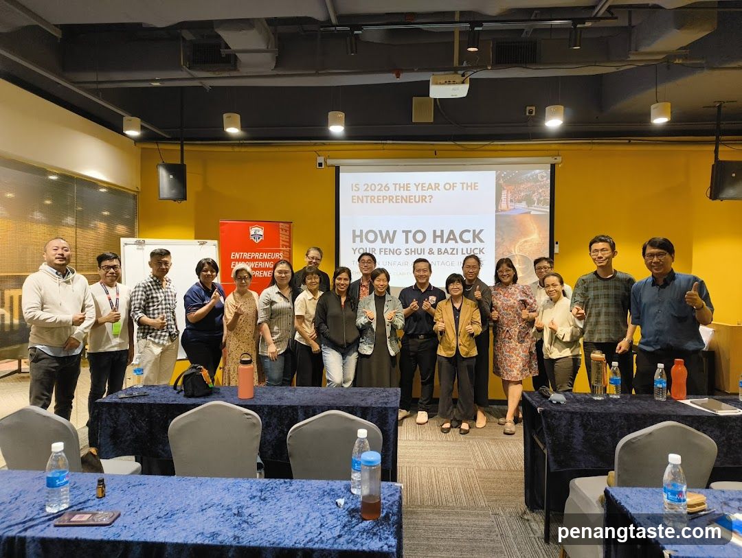 Group photo at entrepreneurship event