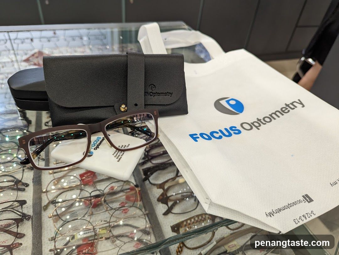 Optometry Shop Interior Display