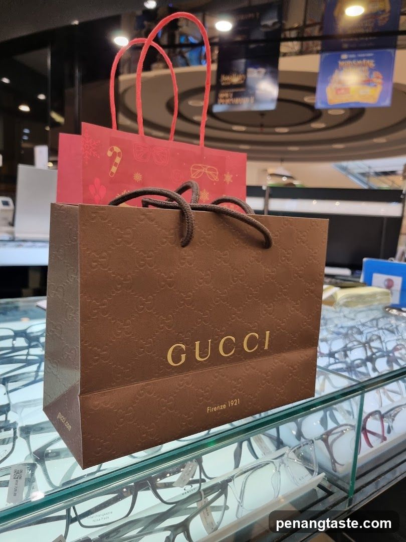 Gucci Shopping Bags Display