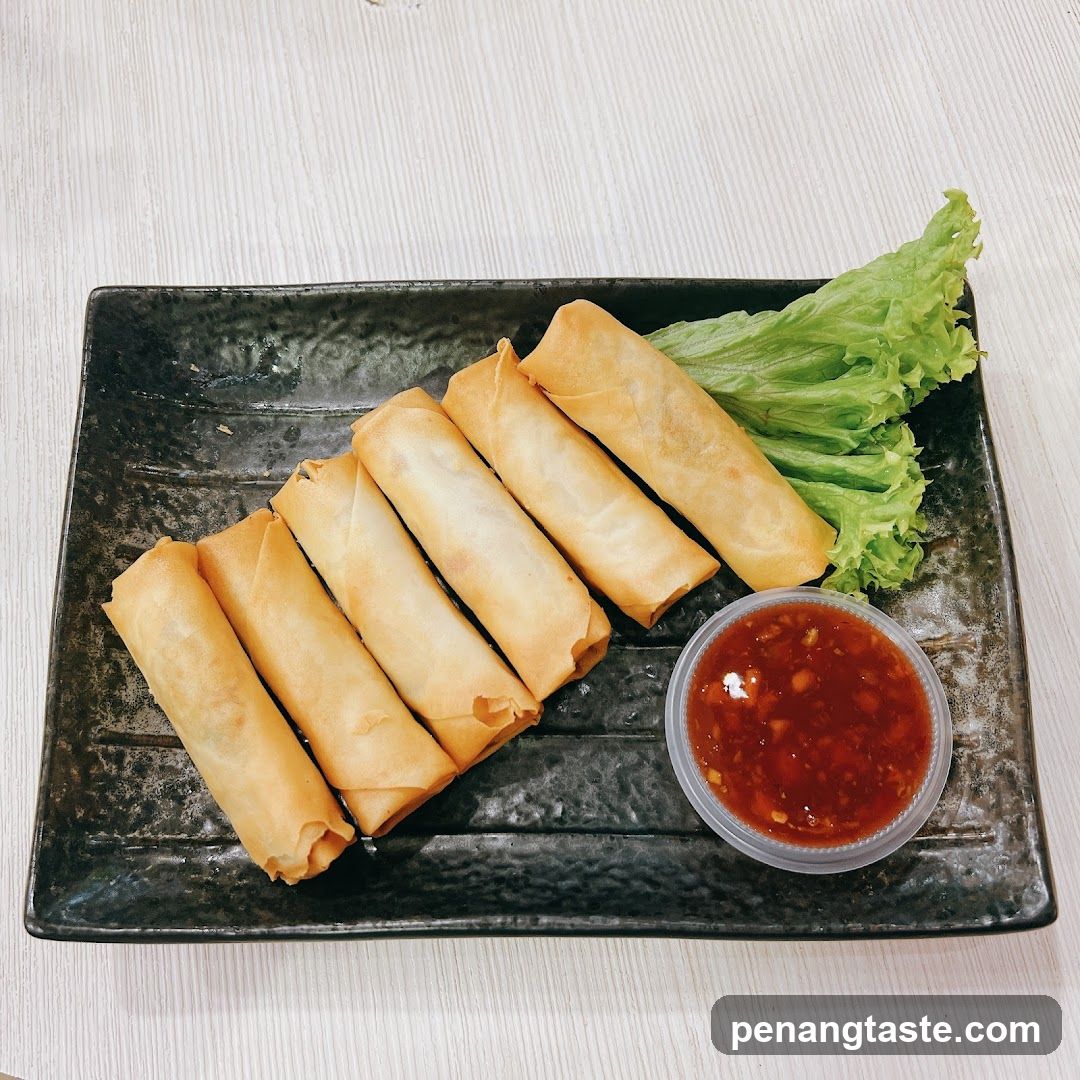 Spring Rolls with Sauce