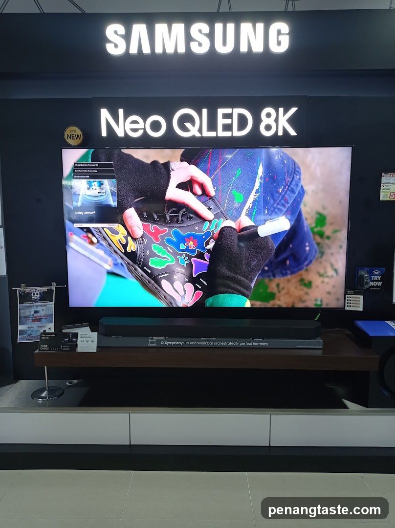 Samsung Neo QLED 8K Display