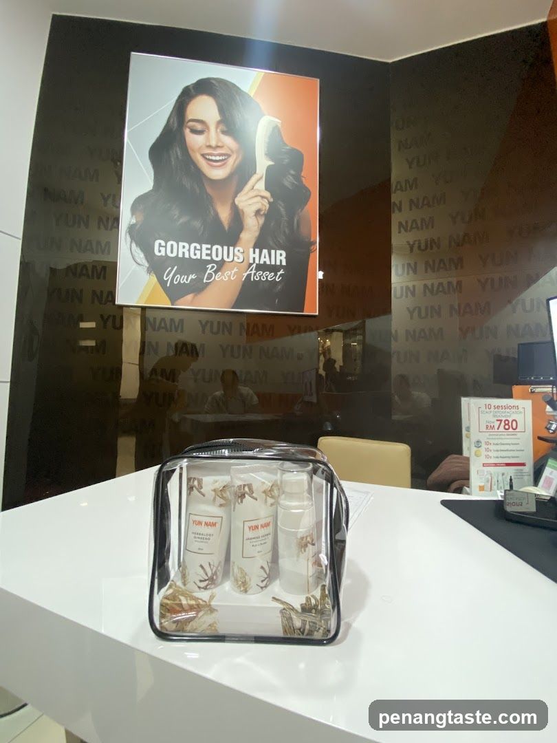 Yun Nam Hair Salon Interior Display