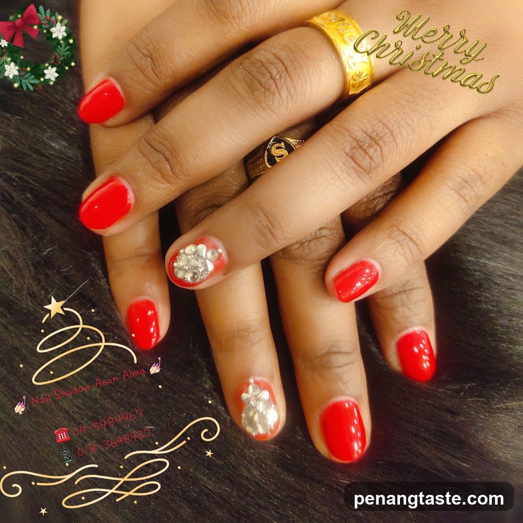 Christmas-themed manicure display