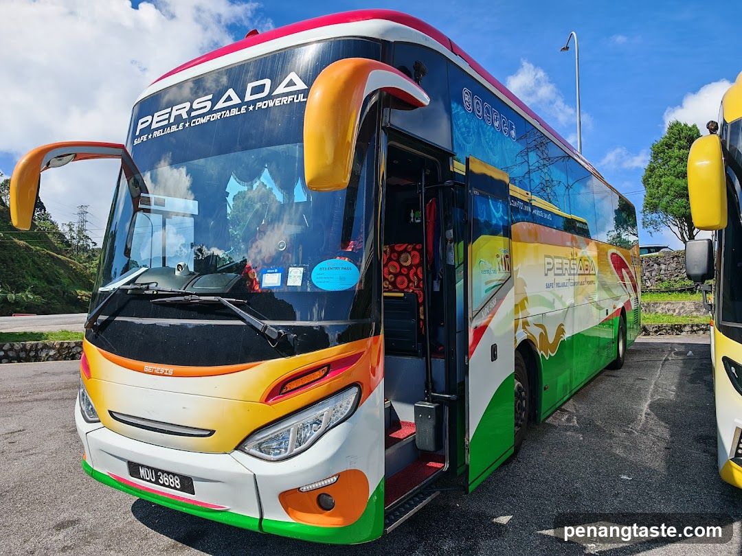 Persada Bus Exterior