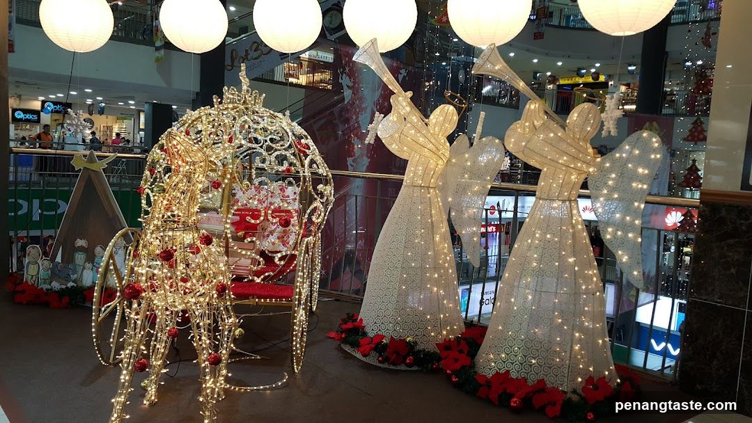 Christmas Decorations in Mall