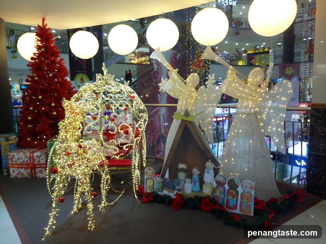 Christmas Display in Mall