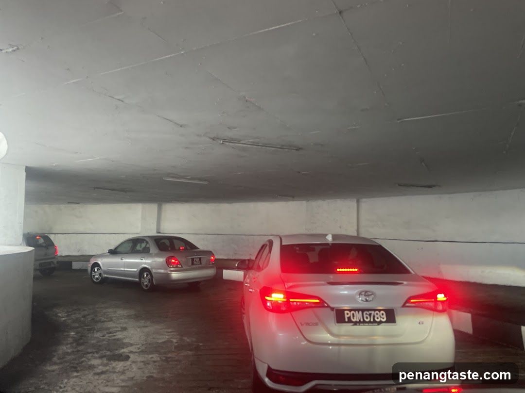 Prangin Mall Multiple Car Park