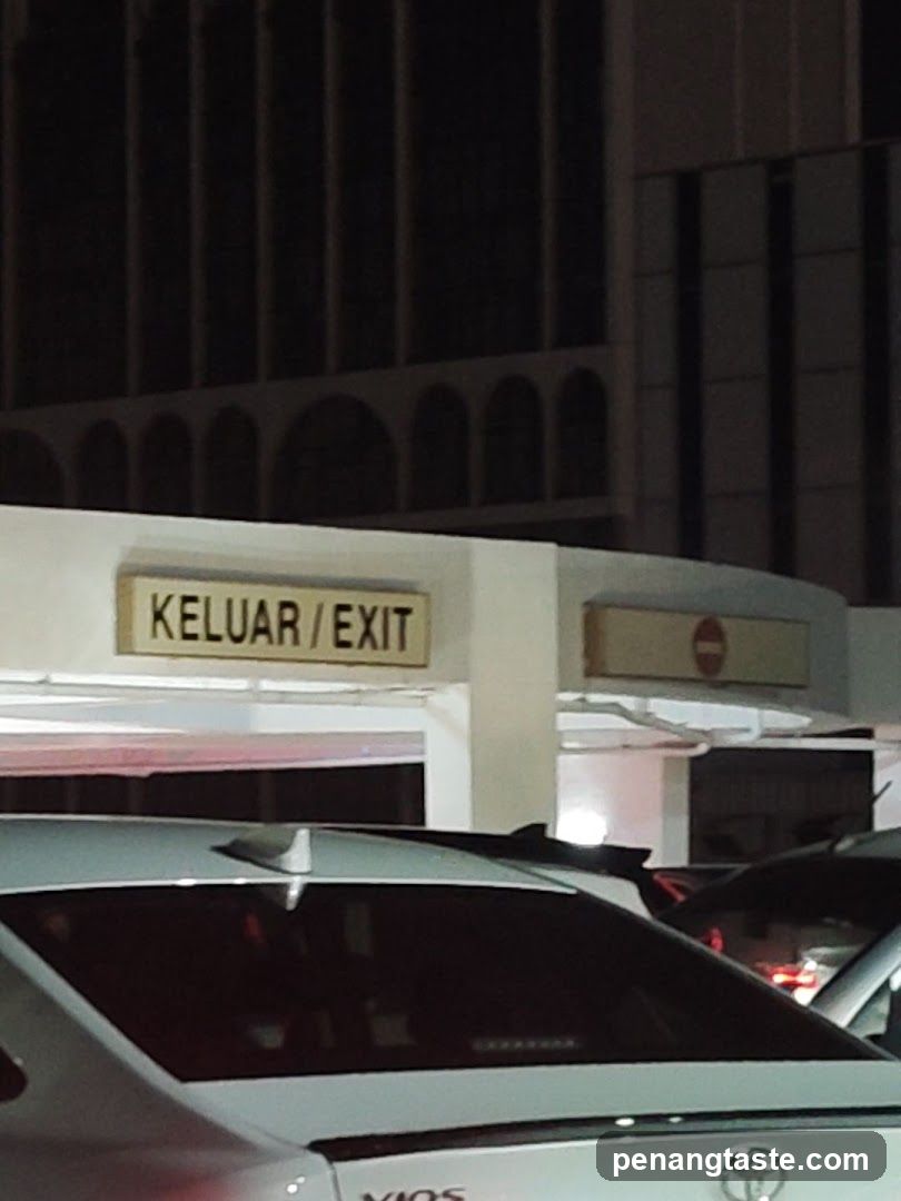 Prangin Mall Multiple Car Park
