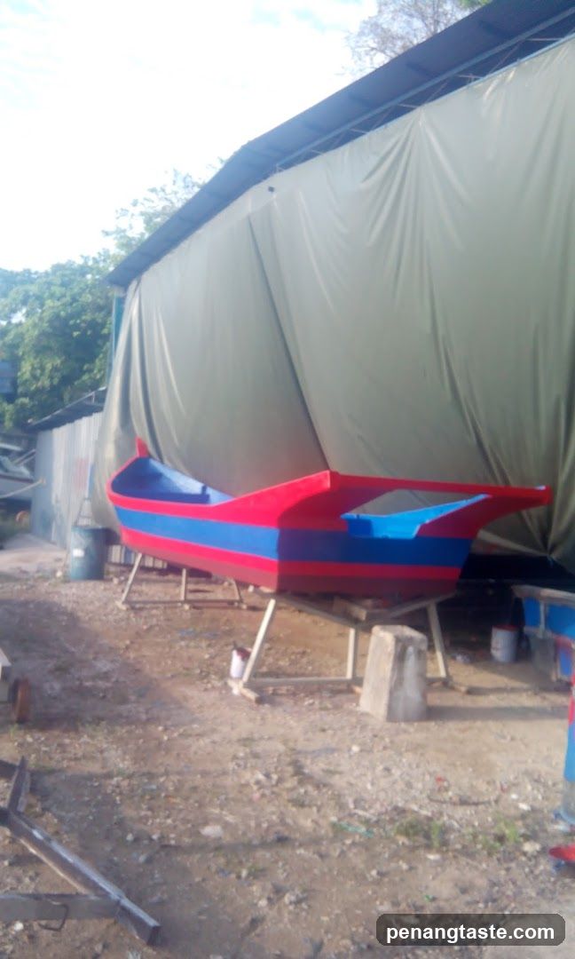 Boat under construction or repair