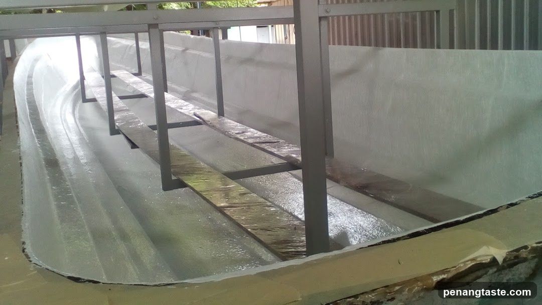 Indoor Ice Sliding Track