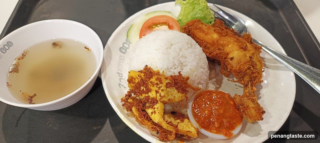 Fried Chicken Rice Plate with Soup