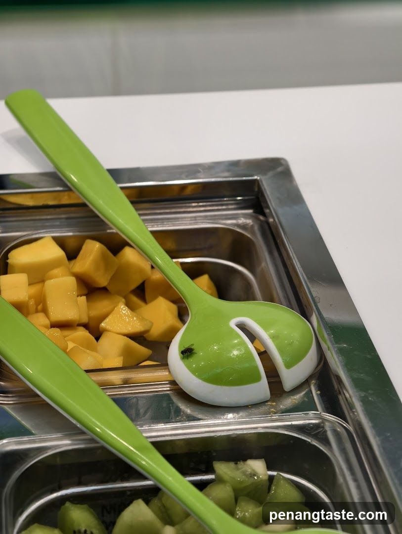 Fruit Salad with Mango and Kiwi